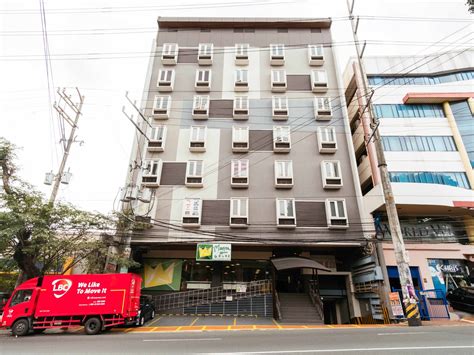 RedDoorz Plus @ Kamuning Quezon City.